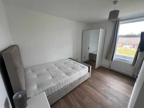 Comfortable 6BR Home | Coast & Sizewell Nearby 3 Sizewell Lettings