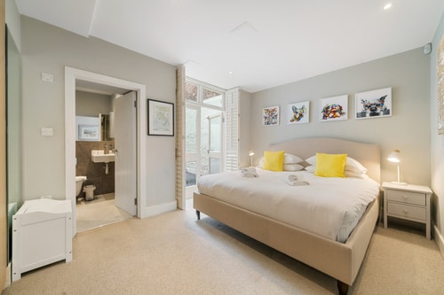 Beautifully presented 2 bedroom with garden 3 Air Manage