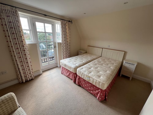 Stylish 3BR w/ Parking & Garden 10 Sizewell Lettings