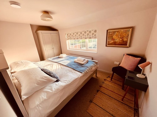 Wonderful 3-bed cottage with sun-filled terrace 16 Sizewell Lettings