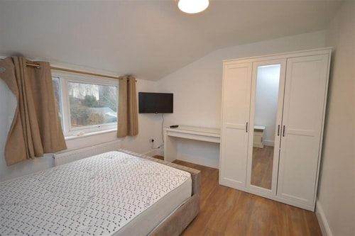 Stylish 5BR Leiston Retreat Near Sizewell & Coast 8 Sizewell Lettings