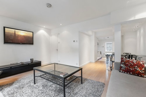 Impeccable Chelsea 1 bedroom Apartment 4 Air Manage