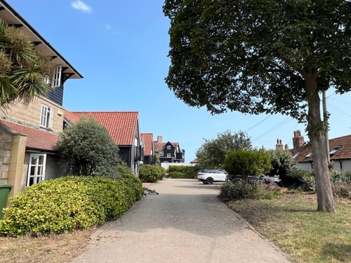 Stylish 3BR w/ Parking & Garden 16 Sizewell Lettings