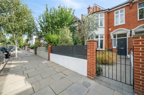 Elegant 4-BR House with garden near Portobello 19 Air Manage