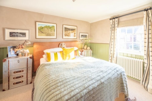 Impeccably presented 4BR/3Bath 8 Air Manage