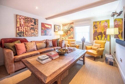 Impeccably presented 4BR/3Bath 3 Air Manage