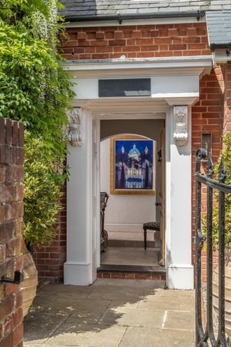 Impeccably presented 4BR/3Bath 26 Air Manage