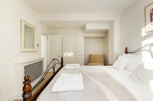 Wonderful 2 bedroom Apt at Lexham Gardens 6 Air Manage