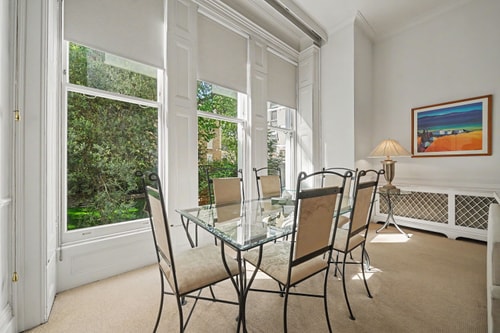 Wonderful 2 bed / 2 bath Kensington with garden 6 Air Manage