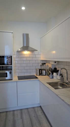 Exquisite 1BR Flat in Kenway Rd 6 Air Manage