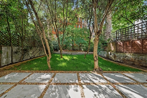 Wonderful 2 bed / 2 bath Kensington with garden 18 Air Manage