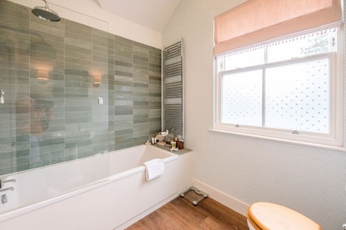 Stylish 4BR Near the Coast 24 Sizewell Lettings