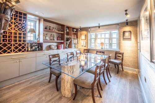 Impeccably presented 4BR/3Bath 16 Air Manage
