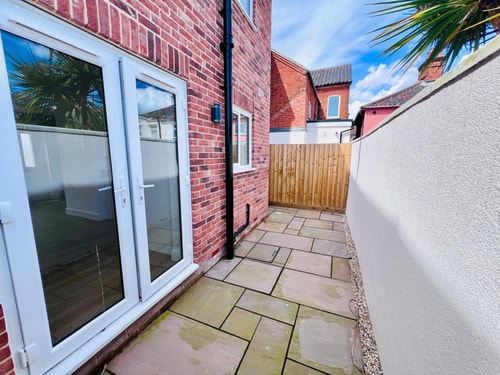 Pristine Leiston 2 bed 9 Sizewell Lettings