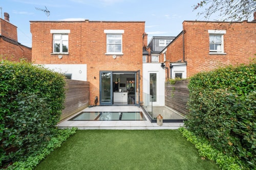 Elegant 4-BR House with garden near Portobello 18 Air Manage