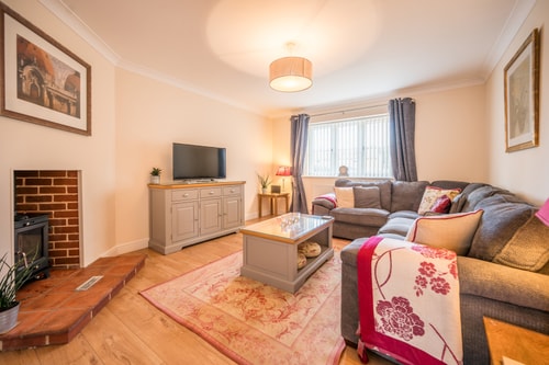 Cosy 4BR Cottage in Great Glemham Village 1 Sizewell Lettings