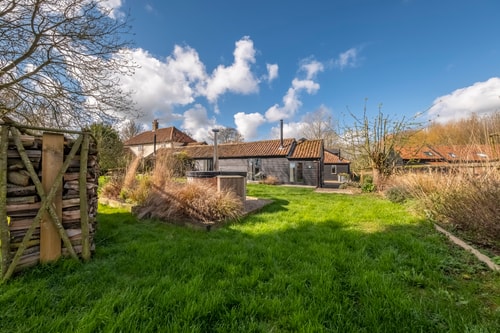The Cowshed 30 Sizewell Lettings