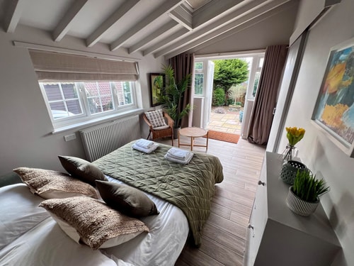 Wonderful 3-bed cottage with sun-filled terrace 18 Sizewell Lettings