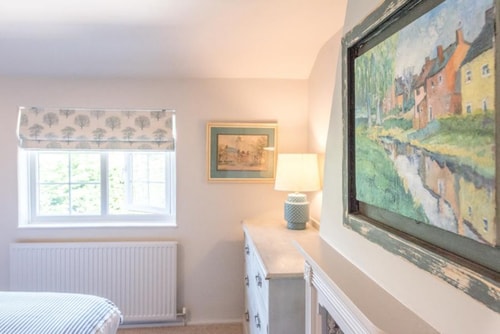 Wonderful 3-bed cottage with sun-filled terrace 12 Sizewell Lettings
