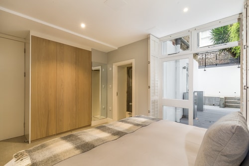 Beautifully presented 2 bedroom with garden 6 Air Manage
