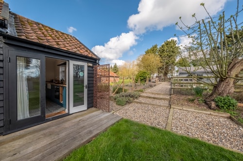 The Cowshed 23 Sizewell Lettings