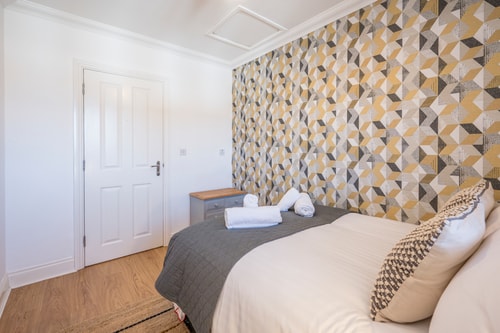 Superb 2 BR/2Bath with parking 16 Sizewell Lettings