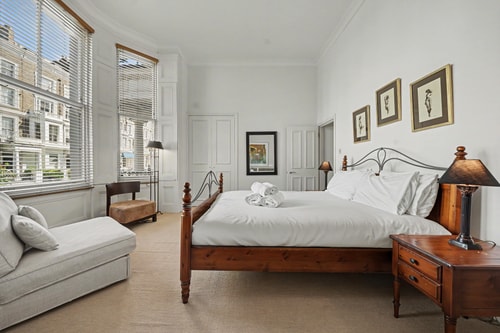 Wonderful 2 bed / 2 bath Kensington with garden 12 Air Manage