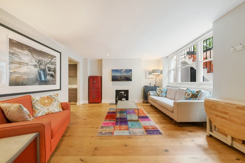 Beautifully presented 2 bedroom with garden 1 Air Manage