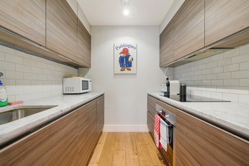 Beautifully presented 2 bedroom with garden 2 Air Manage
