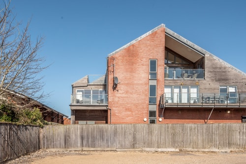 Immaculately presented 2-BR Apartment Sizewell Lettings