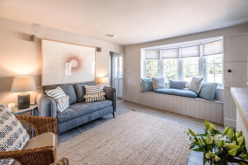 Wonderful 3-bed cottage with sun-filled terrace 10 Sizewell Lettings