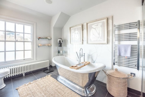 Impeccably presented 4BR/3Bath 18 Air Manage