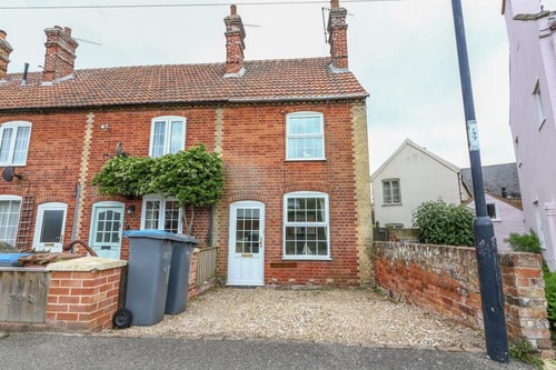 Classic 2-Bed Coastal Hideaway Sizewell Lettings