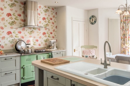 Spacious 4BR on the Esplanade 10 Sizewell Lettings