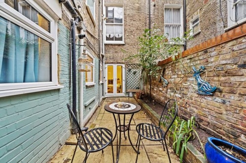 West Kensington two double bedroom garden flat 12 Air Manage