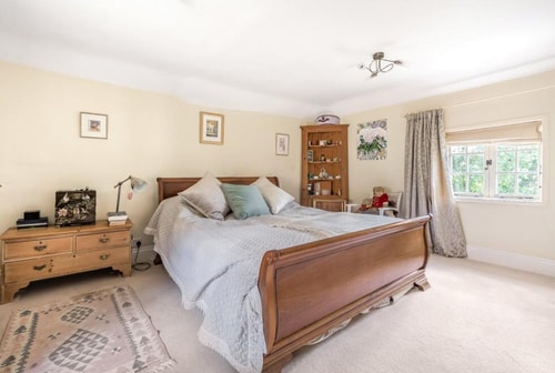 Elegant 3-Bed Cottage in Saxmundham 6 Sizewell Lettings