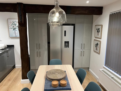 Superb 4-bed plus 1-bed annexe 5 Sizewell Lettings