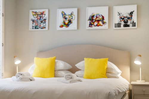 Beautifully presented 2 bedroom with garden 4 Air Manage