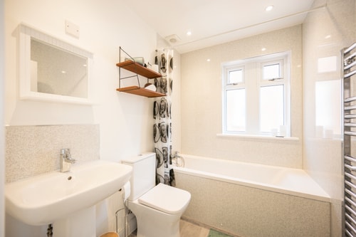 2 bed Leiston with parking for 2 cars 16 Sizewell Lettings