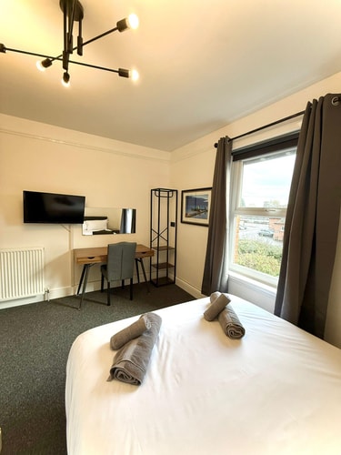 Large 9BR Team Stay Near Sizewell 5 Sizewell Lettings