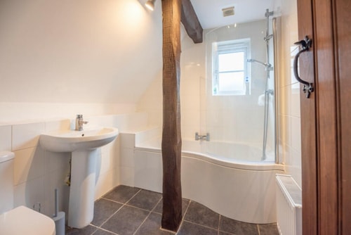 Superb 4-bed plus 1-bed annexe 13 Sizewell Lettings