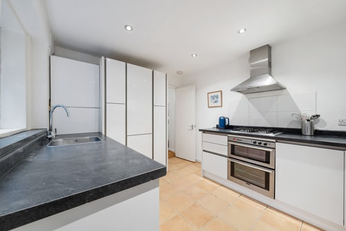 West Kensington two double bedroom garden flat 8 Air Manage