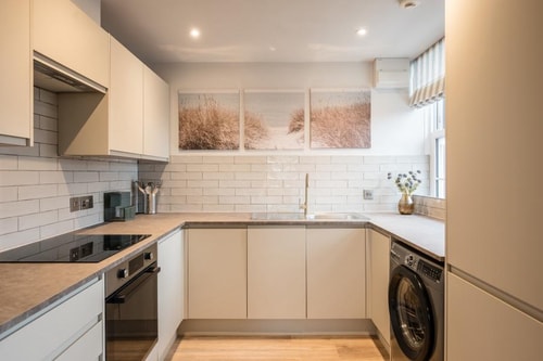 Fabulous 2 bed / 2 bath Leiston 5 Air Manage