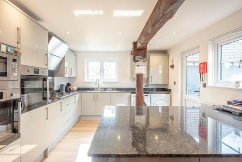 Superb 4-bed plus 1-bed annexe 6 Sizewell Lettings