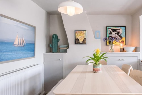 Wonderful 3-bed cottage with sun-filled terrace 7 Sizewell Lettings