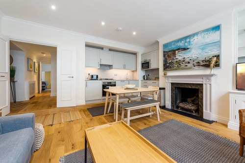 Fabulous Chelsea 2 bed 3 Air Manage