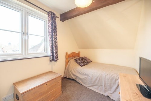Superb 4-bed plus 1-bed annexe 10 Sizewell Lettings