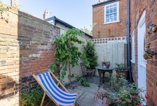 Fabulous Southwold – 2 bed + parking 8 Sizewell Lettings