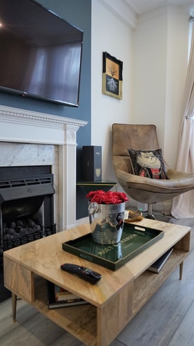 Exquisite 1BR Flat in Kenway Rd 4 Air Manage