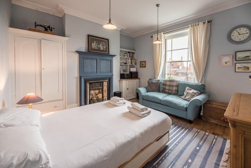 Spacious 4BR on the Esplanade 11 Sizewell Lettings